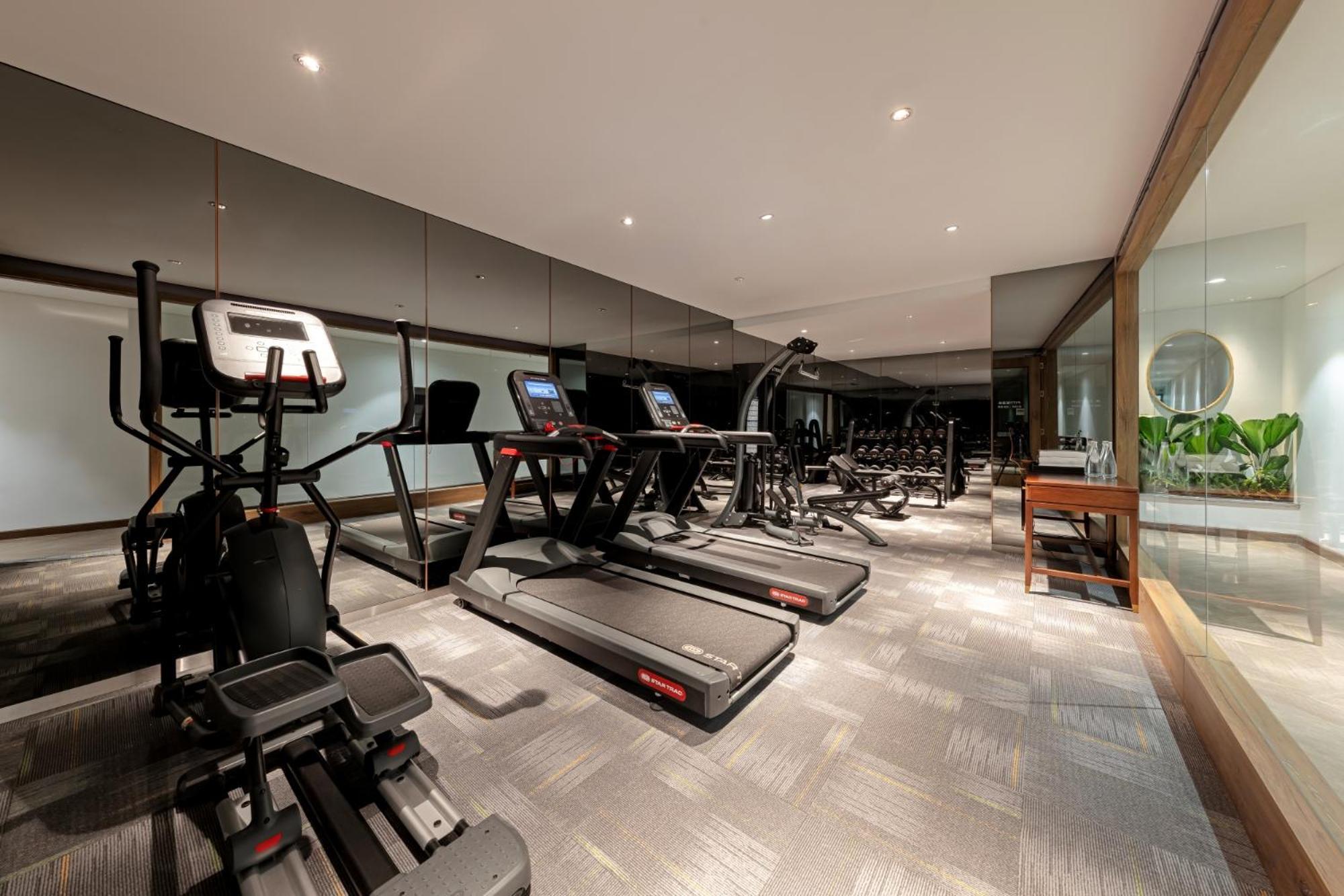 La Siesta Classic Hang Thung Hanoi Exterior photo The gym at The Hari